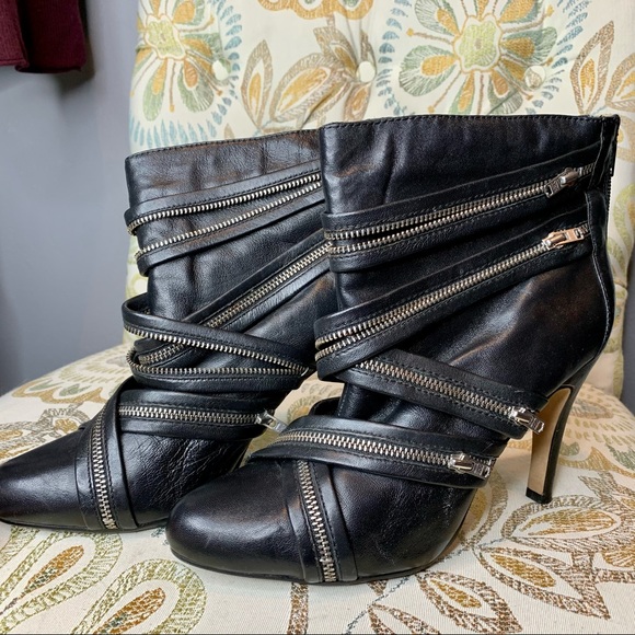 Report Shoes - REPORT Black Leather Ankle Boots Size 9 Booties